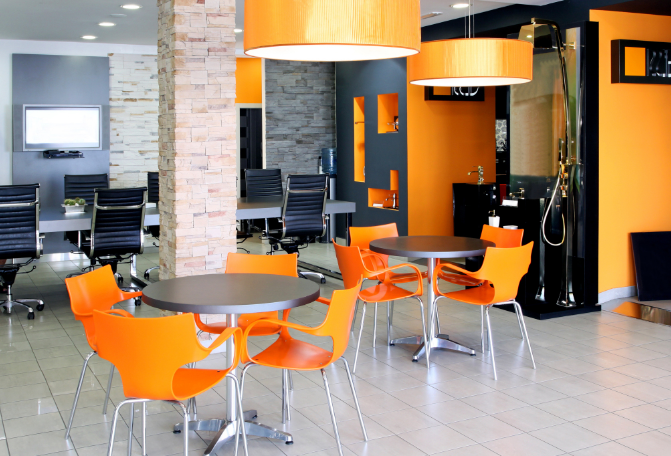 辦公室裝修設(shè)計：吧椅，你的高效工作伙伴！